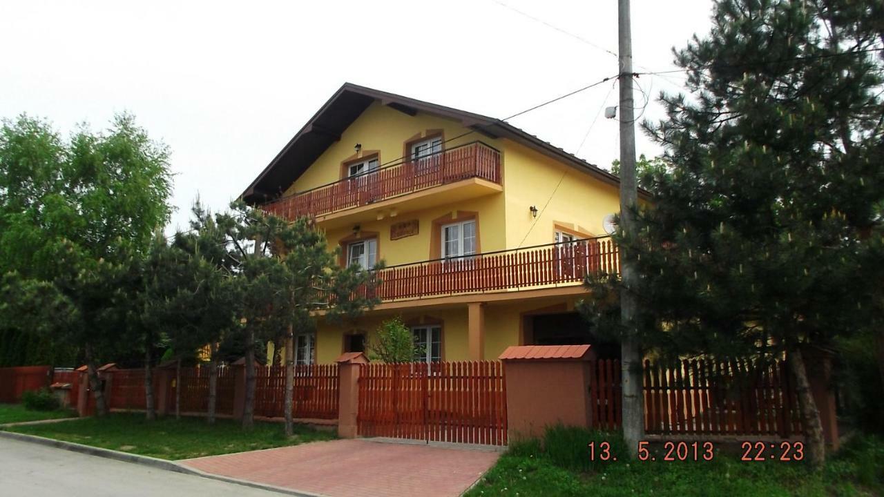 B & B Leliwa Tarnów Kültér fotó