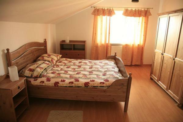 B & B Leliwa Tarnów Kültér fotó
